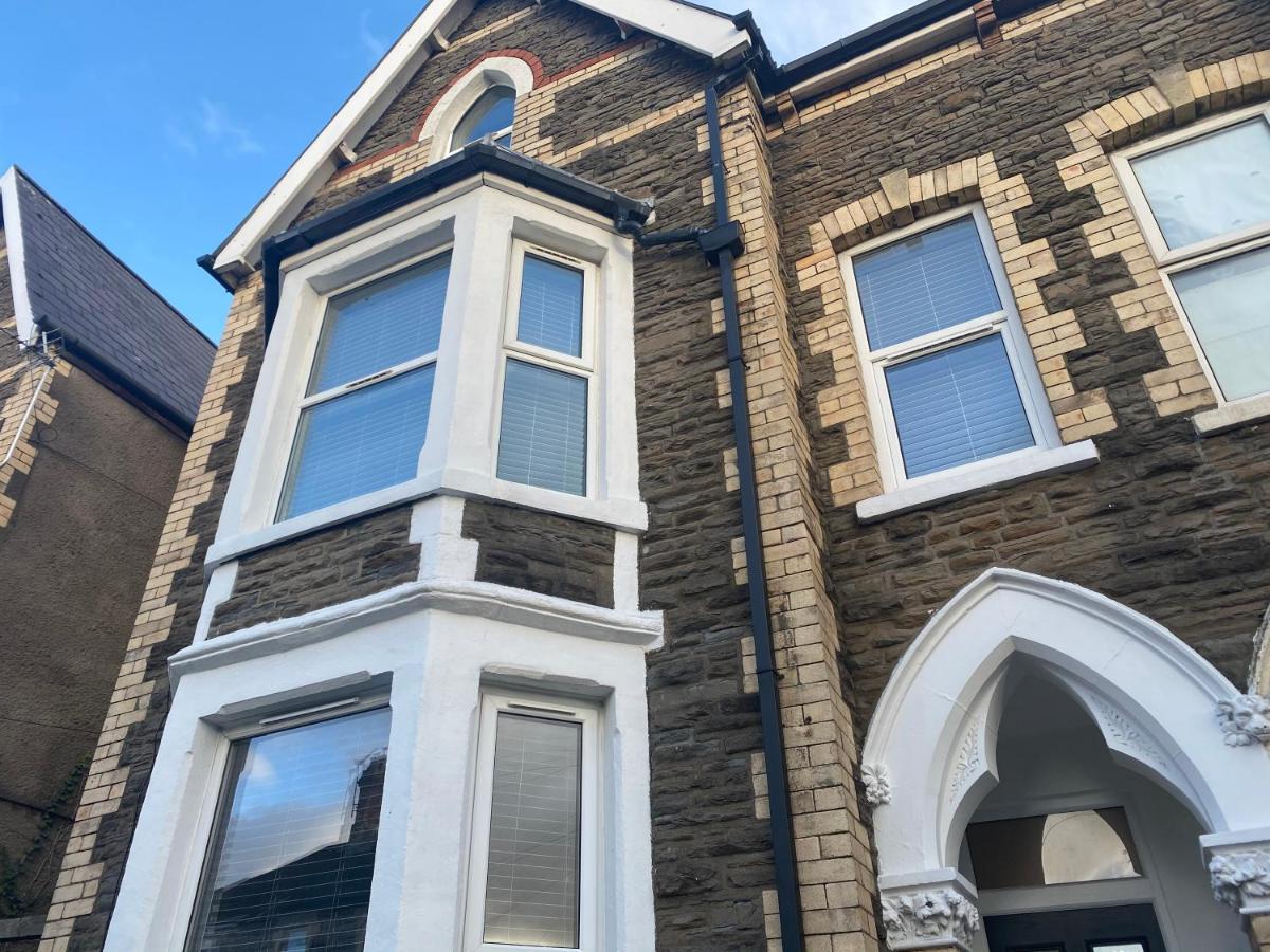 Stylish Pontcanna Flat Near Centre Кардифф